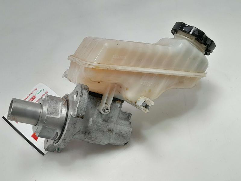 2013-2014 Cadillac ATS Brake Master Cylinder Assembly Genuine OEM 22909761