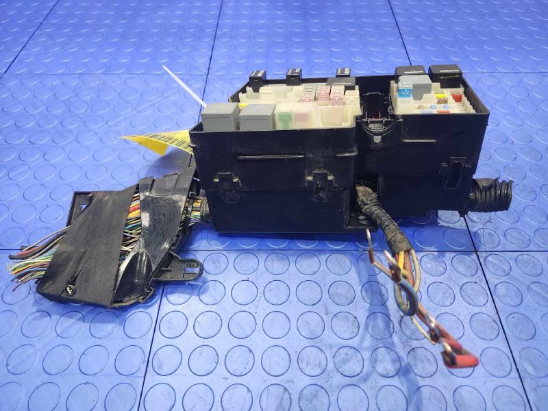 2012-2014 Ford Focus Engine Fuse Box Relay Junction Block OEM CV6Z14A068AA