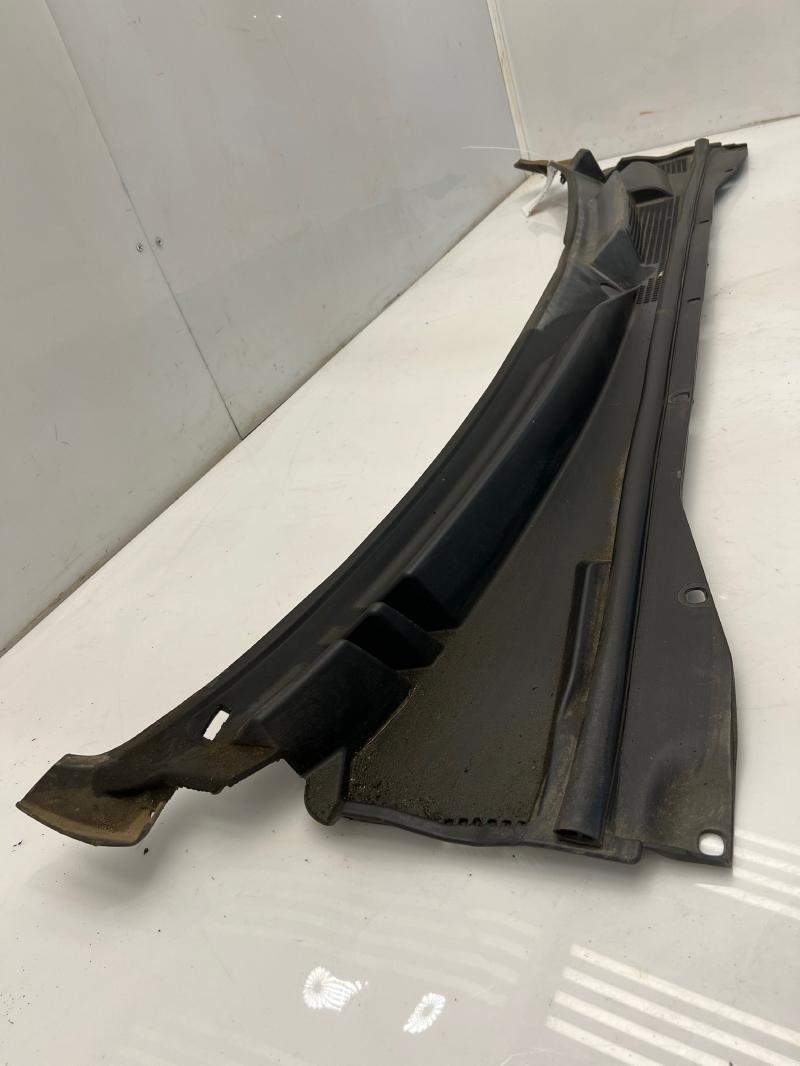 2008 - 2012 Ford Escape Cowl Grille Cowl Panel Genuine OEM 8L8Z78022A68AA