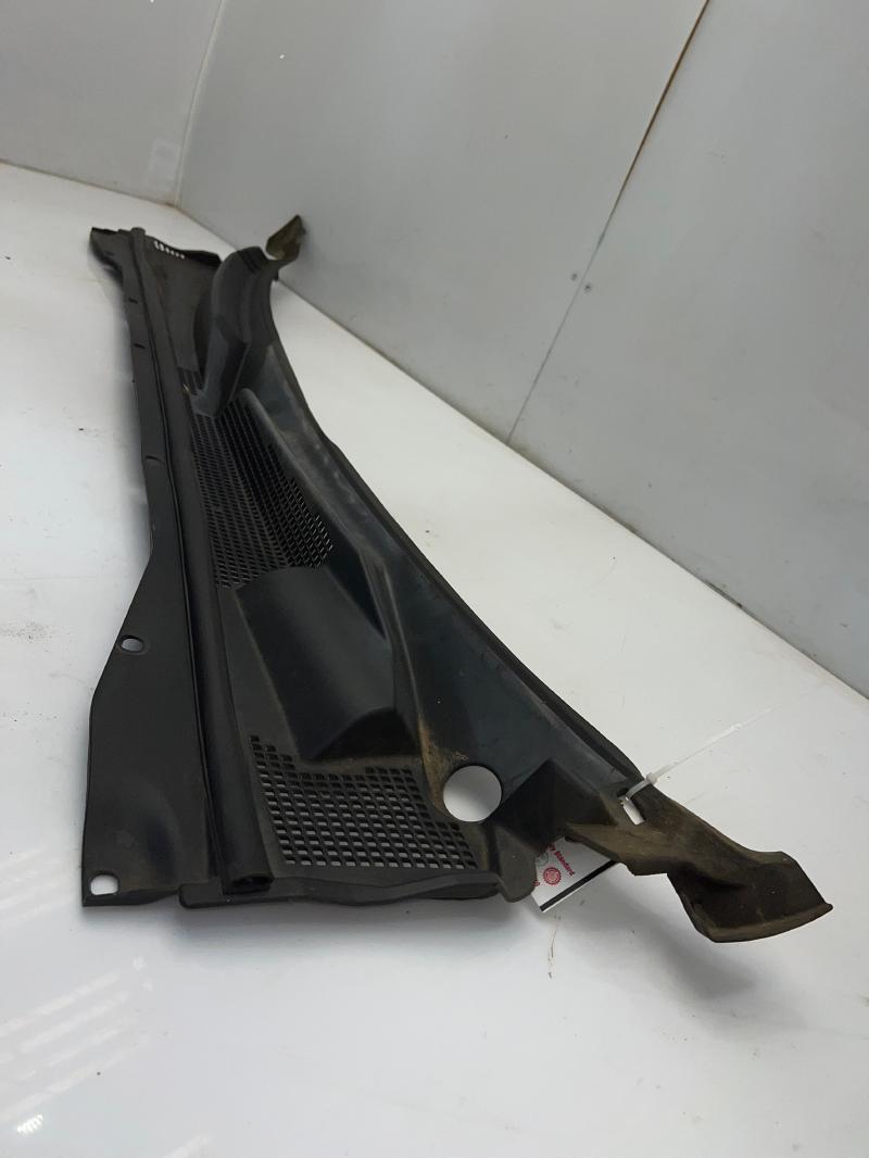 2008 - 2012 Ford Escape Cowl Grille Cowl Panel Genuine OEM 8L8Z78022A68AA