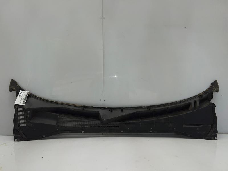 2008 - 2012 Ford Escape Cowl Grille Cowl Panel Genuine OEM 8L8Z78022A68AA