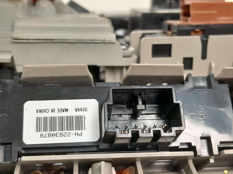2014-2018 Cadillac ATS Roof Console Assembly Sunroof Garage Controls Gray OEM 84009547