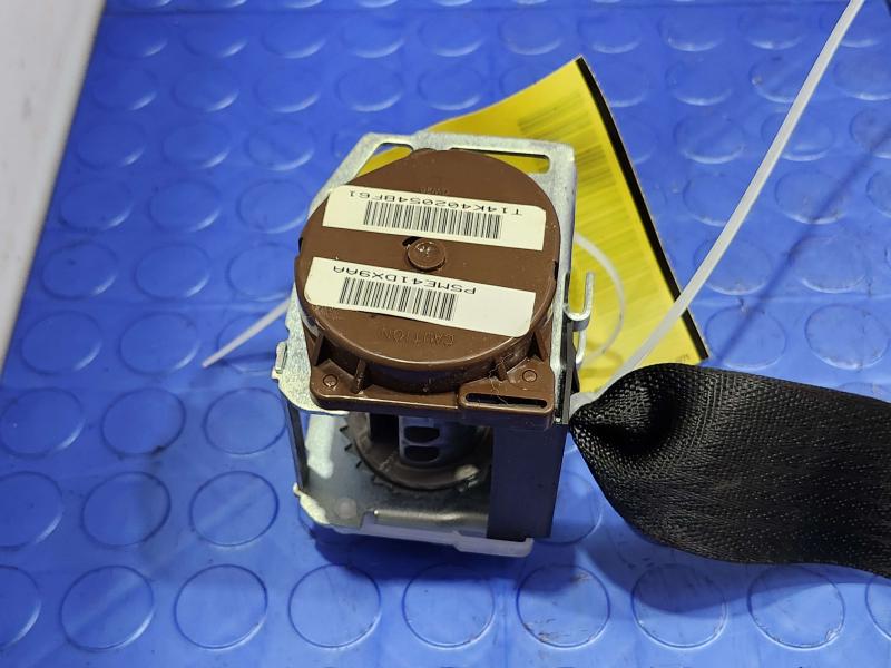2015 Jeep Grand Cherokee Rear Seat Belt