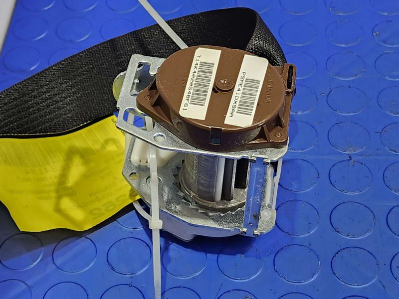 2015 Jeep Grand Cherokee Rear Seat Belt