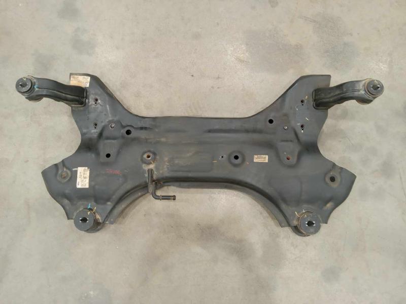 2017 Kia Sedona Crossmember/Cradle/Undercarria