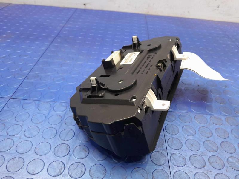 2014 Nissan Versa Speedometer