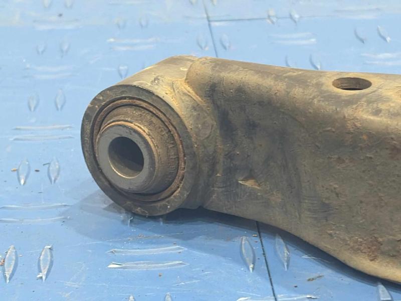 2015 Nissan Rogue Lower Control Arm Rr