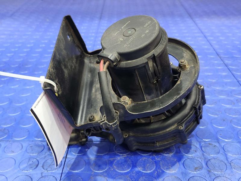 2011 Maserati Quattroporte Air Pump