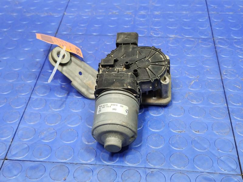 2012-2019 Volkswagen Beetle Windshield Wiper Motor Genuine OEM 561955119A