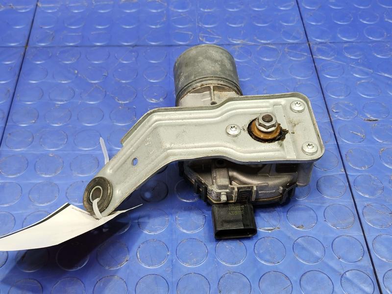 2012-2019 Volkswagen Beetle Windshield Wiper Motor Genuine OEM 561955119A