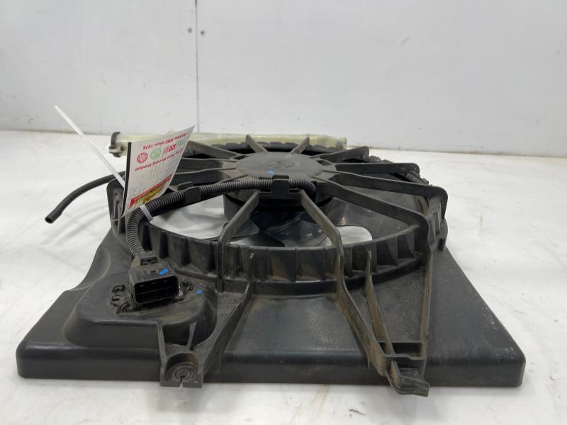 2017 2018 Hyundai Elantra Sedan 2.0L Engine Cooling Fan Assembly OEM 25380F2000