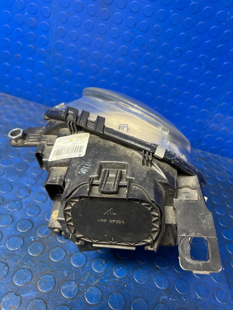 2010 MINI Cooper Headlamp Assembly