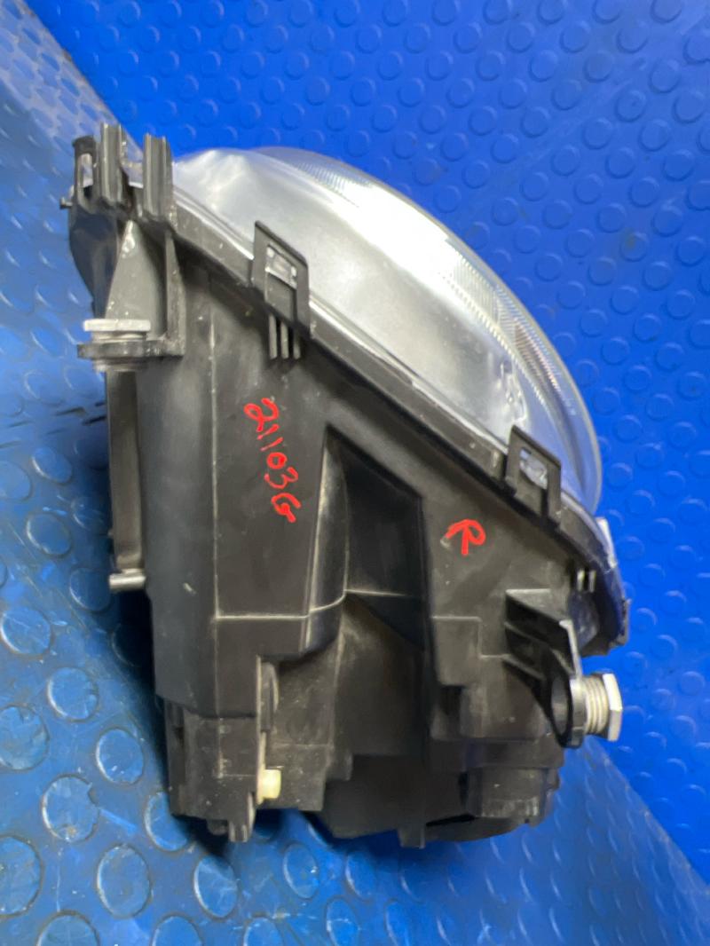 2010 MINI Cooper Headlamp Assembly