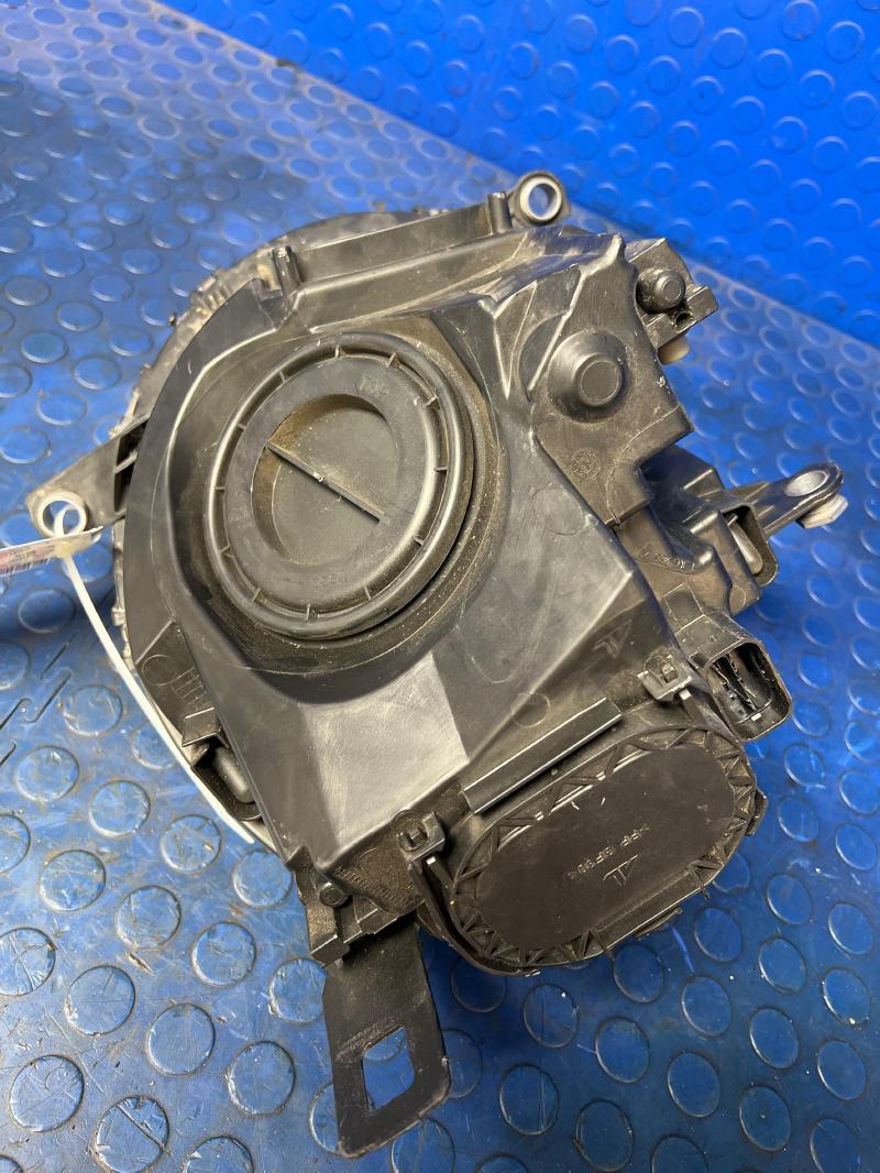 2010 MINI Cooper Headlamp Assembly