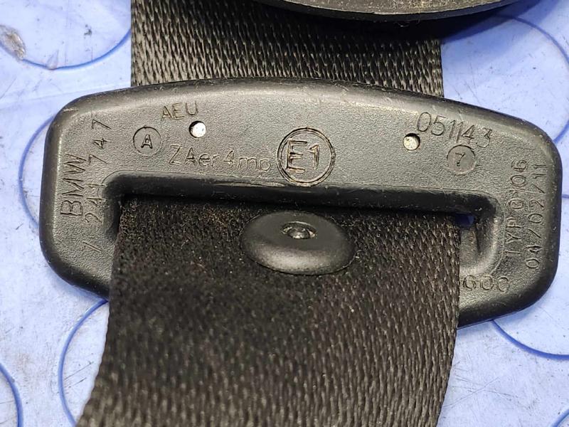 2011 BMW 535i Front Seat Belt