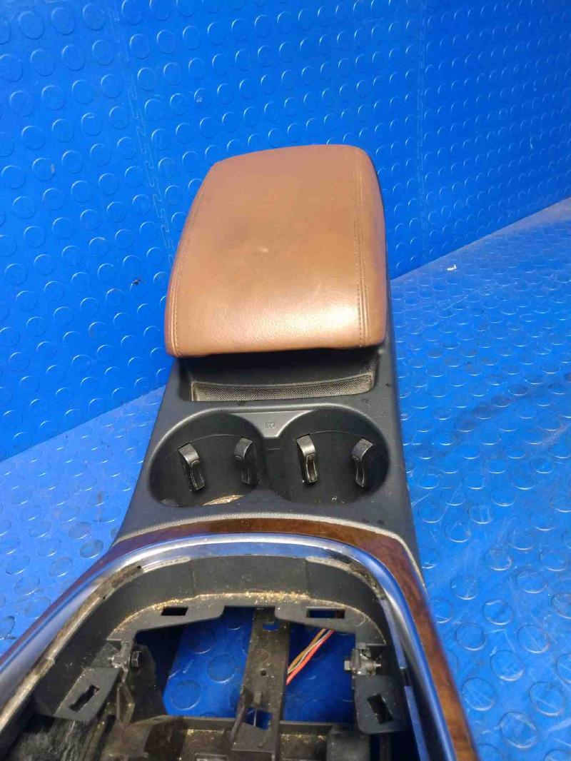 2009 - 2017 Audi Q5 Center Console Assembly Black Auto Trans OEM 8R1863241B6PS