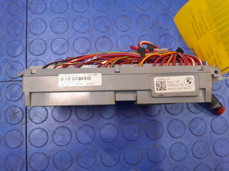 2018 BMW 740I Cabin Fuse Box