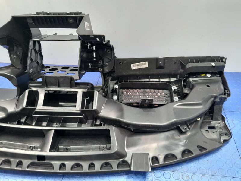 2014 Volkswagen Passat Dash Panel
