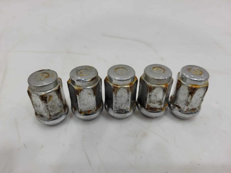 2012 Buick Verano Lug Nuts