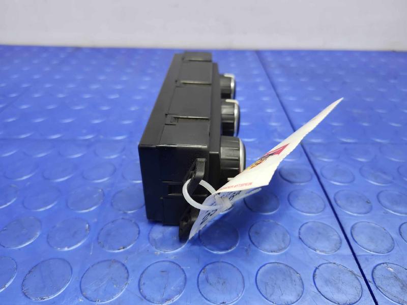 2009 Volkswagen Routan Heater A/C Control