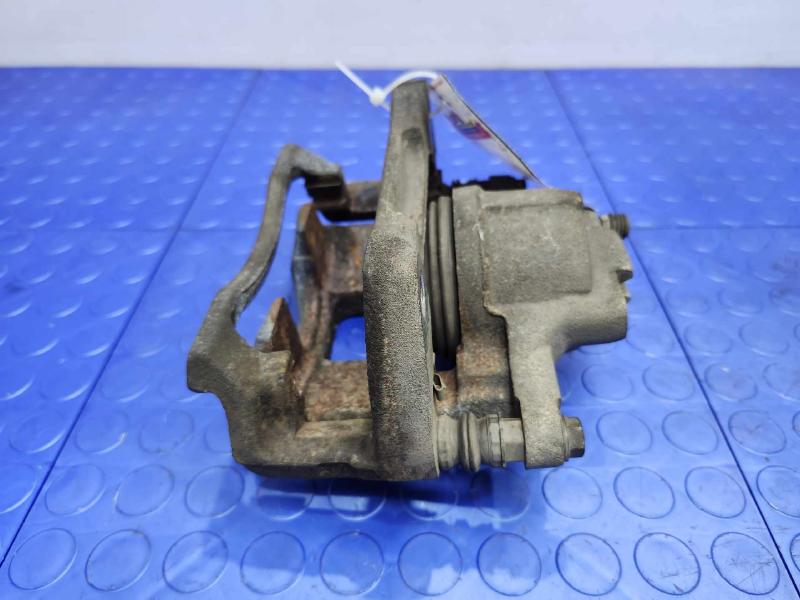 2009 Volkswagen Routan Caliper