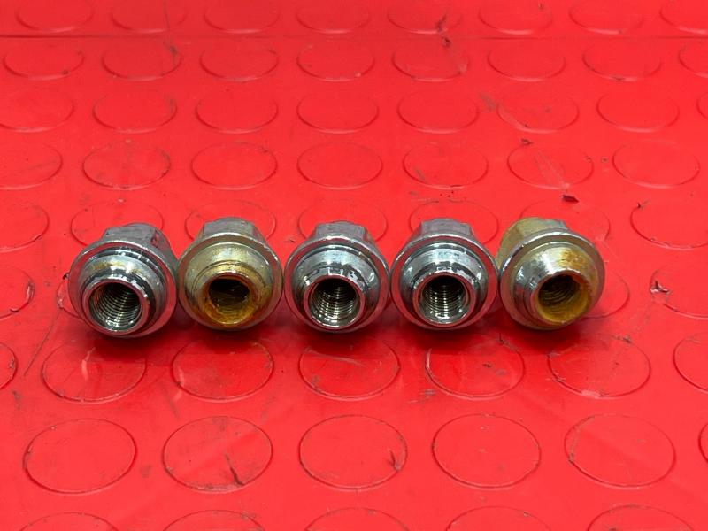2021 Kia Soul Lug Nuts