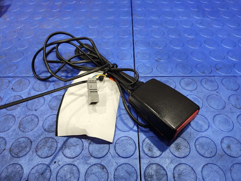 2015 Porsche Panamera Front Seat Belt