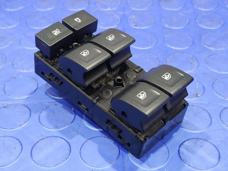2015 GMC Yukon XL Door Switch Front
