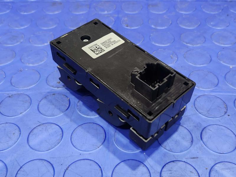 2015 GMC Yukon XL Door Switch Front
