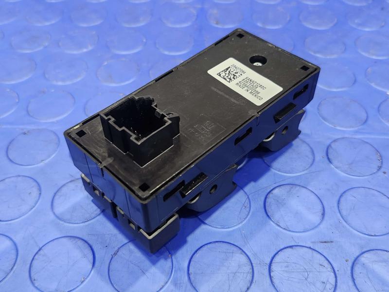 2015 GMC Yukon XL Door Switch Front
