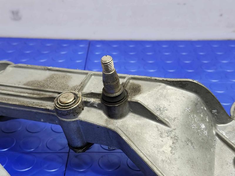 2006 Mercedes S-Class Wiper Trans. Linkage