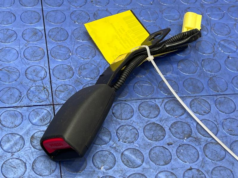 2014 Subaru Legacy Front Seat Belt