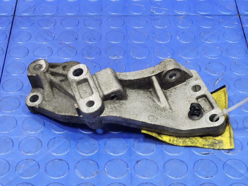 2018 Jeep Renegade Alternator Bracket