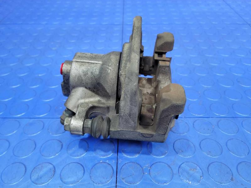 2015 Toyota Camry Caliper