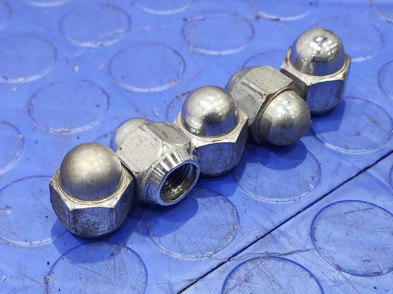 2018 Subaru Legacy Lug Nuts