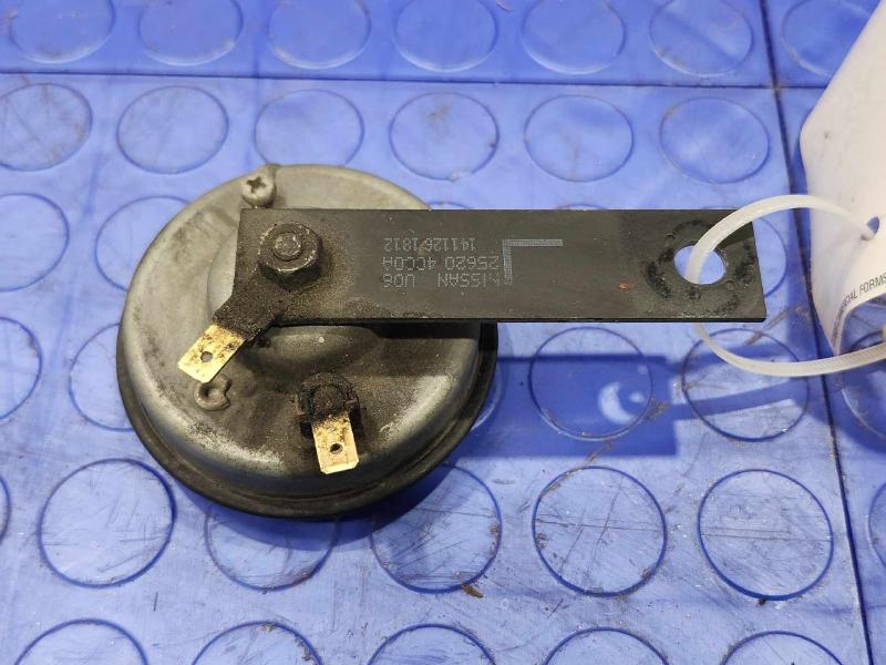 2015-2016 Nissan Rogue Low Note Horn Assembly Genuine OEM 256204CC0A