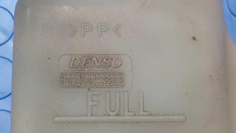 2001-2005 Toyota RAV4 Engine Radiator Coolant Overflow Reservoir OEM 1647028050