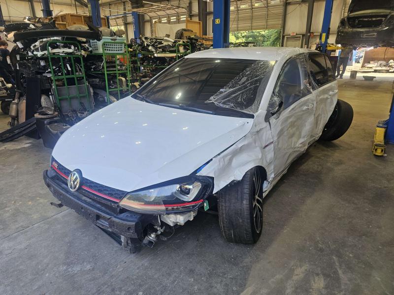 2017 Volkswagen Golf GTI Front Console