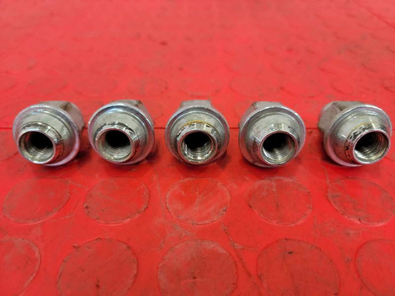 2018 Kia Forte Lug Nuts