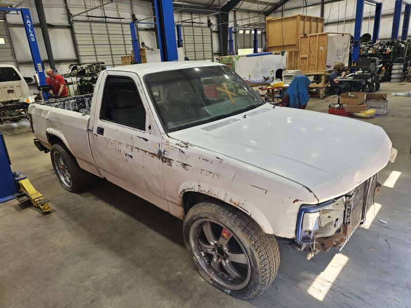 1994 Dodge Dakota Engine Belt Tensioner