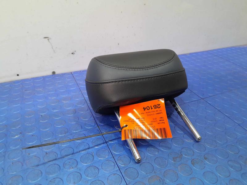 2015 Chrysler 200 Headrest