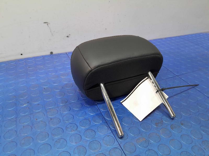 2015 Chrysler 200 Headrest