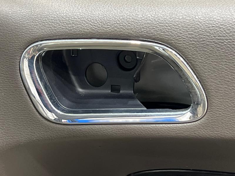 2012 Dodge Durango Front Door Trim Panel
