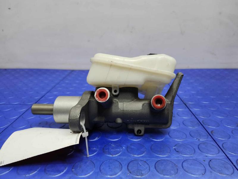 2017-2018 Volvo S90 V90 Brake Master Cylinder Assembly Genuine OEM 360125256