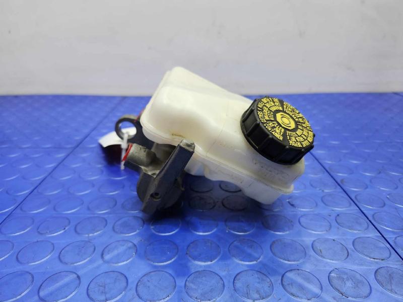 2017-2018 Volvo S90 V90 Brake Master Cylinder Assembly Genuine OEM 360125256