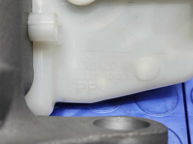 2017-2018 Volvo S90 V90 Brake Master Cylinder Assembly Genuine OEM 360125256