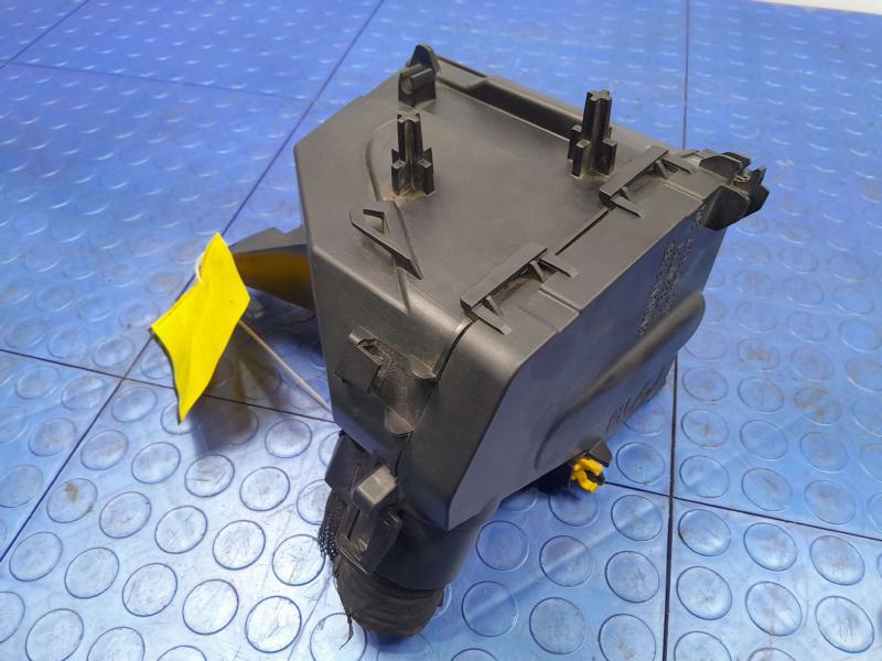 2015 Jeep Renegade Engine Fuse Box