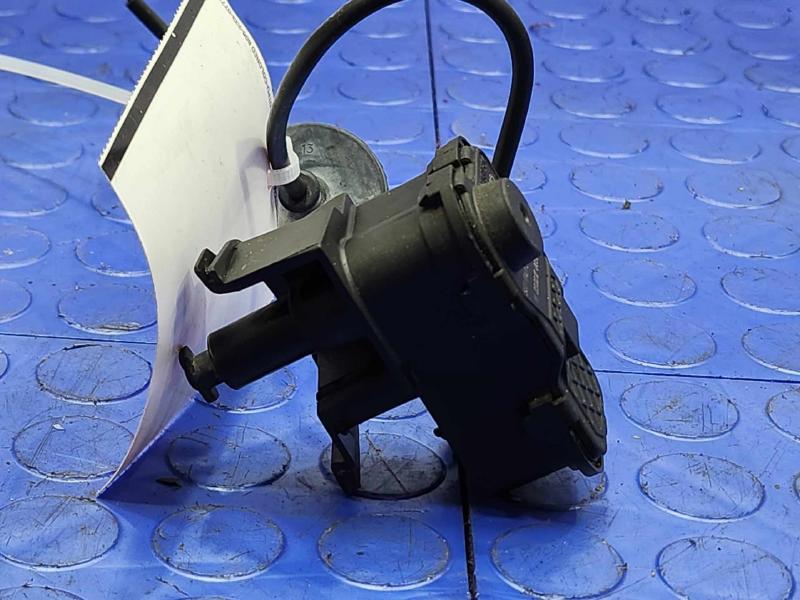 2012 Volkswagen Jetta Fuel Tank Door