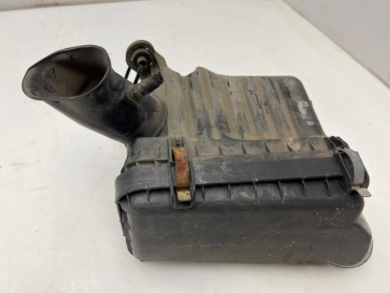 1999 Saturn Cpe Air Cleaner