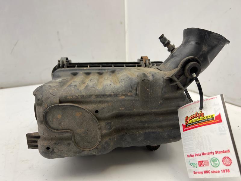 1999 Saturn Cpe Air Cleaner
